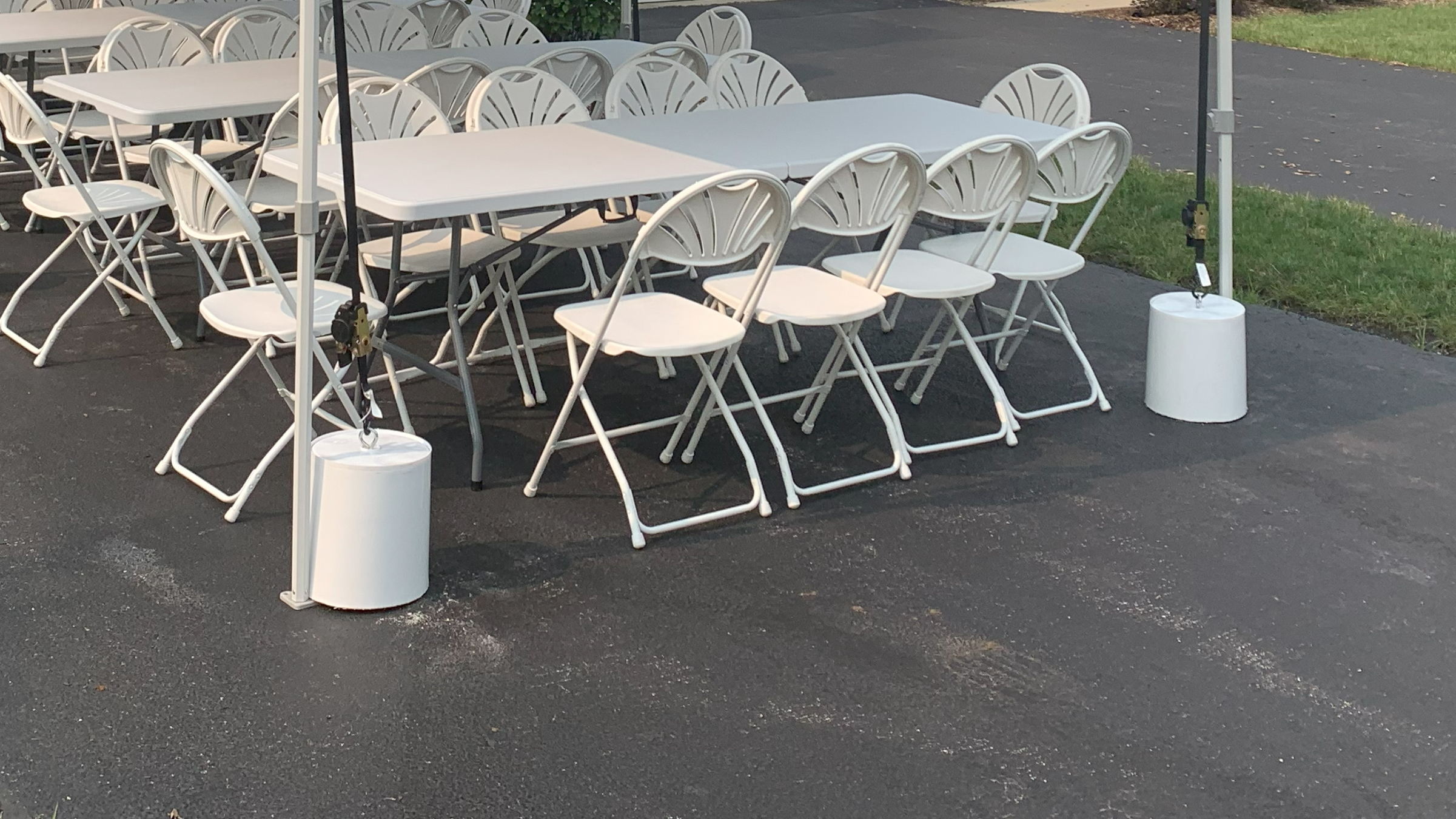 white chairs for rent yorkville